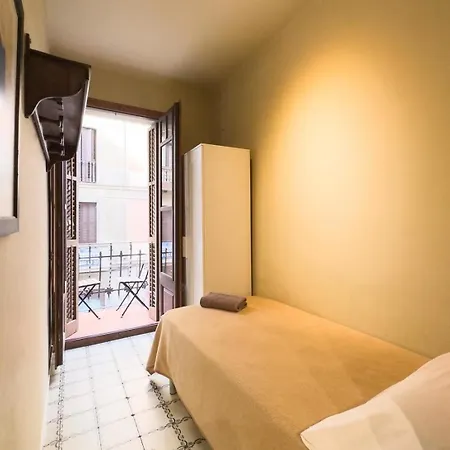 Apartment Fuer 3 Personen Ca 65 Qm In Barcelona-gracia, Costa Brava Costa Del Maresme *